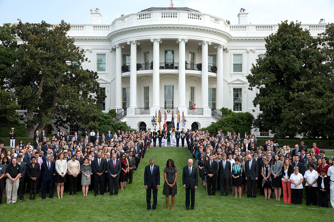 photo of September 11 moment of silence at the White House with President Obama